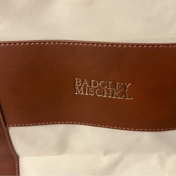 NWOT Badgley Mischka Barbara Tote Weekender Travel Bag White Canvas/Tan Leather - Picture 6 of 14
